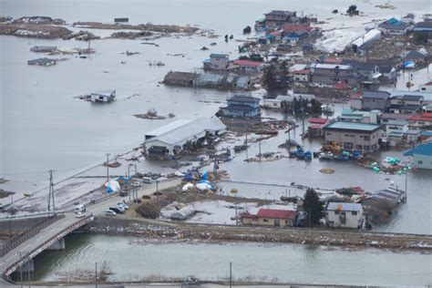 The Weather Network - The world's largest seawall didn't protect Japan during the tragic 2011 ...