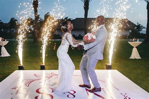 Shantoura & Nathan's Sandals Dream Wedding in Curaçao