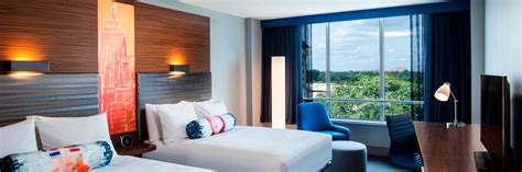 Miami Hotel Rooms in Kendall, Florida | Aloft Miami Dadeland