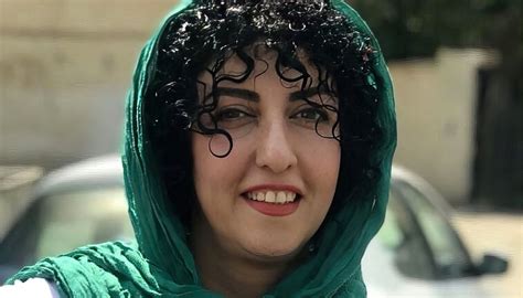 Narges Mohammadi non ritirerà il Nobel per la pace, resta in carcere