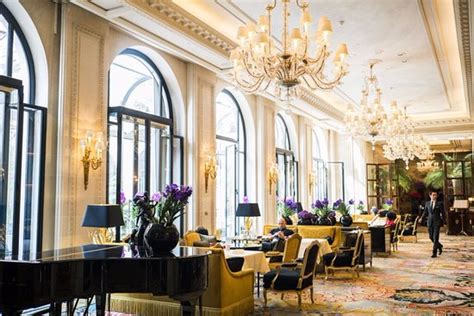 FOUR SEASONS HOTEL GEORGE V - Updated 2018 Prices & Reviews (Paris ...