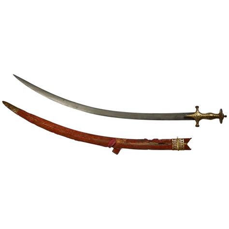 19th Century Indian Shamshir with Watered Steel Blade and Gold Koftgari Hilt For Sale at 1stDibs