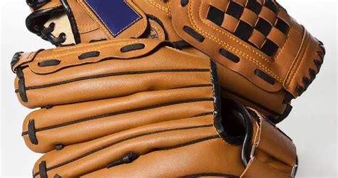 Mesh Vs Leather Baseball Gloves | Extensive Comparison