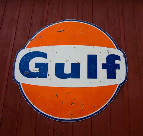 Battle of the gas station signs/logos | The Spokesman-Review