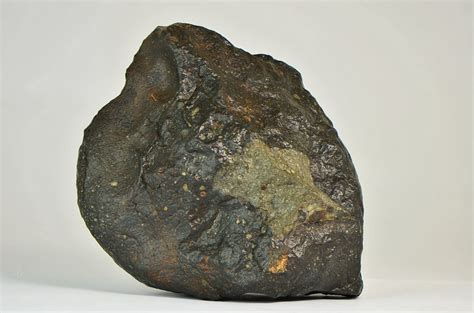 926g Rumuruti Meteorite I R3 | Ultra Rare Chondrite I HUGE CLAST! A+++ | Meteorite, Single stone ...