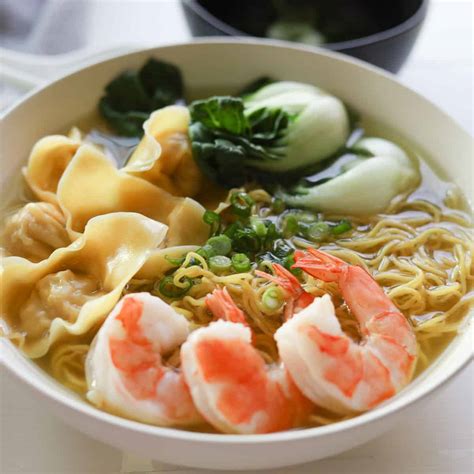 Wonton Noodle Soup (Mì Hoành Thánh ) - A Peachy Plate