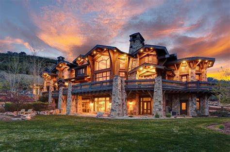 10 Gorgeous Homes That Get Luxe Mountain Living Right | Luxury homes, Mansions, Dream house