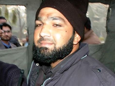 SC rejects Mumtaz Qadri’s review petition against death sentence