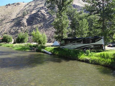 10 Best Waterfront Campgrounds - Idaho Wagonhammer RV Park & Campground