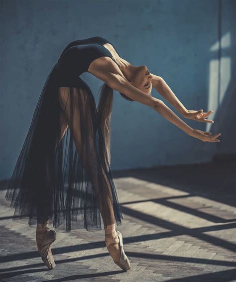 Pin on Amazing things | Dance photography poses, Ballet photography, Ballet images