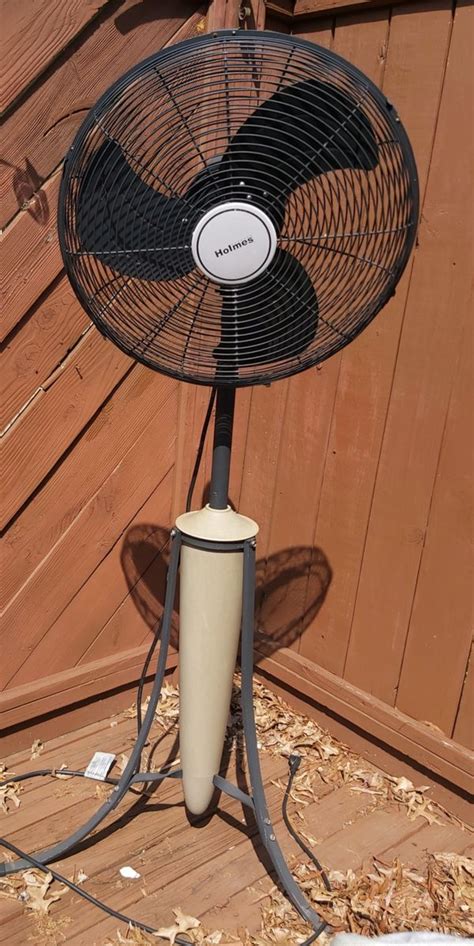 Holmes 57 inch Outdoor Patio Deck Pedestal Fan for Sale in Lanham, MD - OfferUp