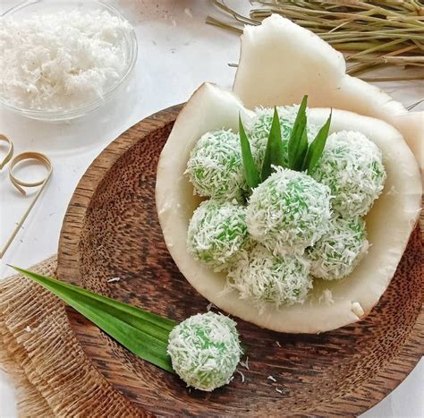 KLEPON - Traditional Indonesian food