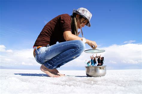 #7 Salar de Uyuni - Bolivian Salt Flats | Perspective photography, Perspective photos, Forced ...