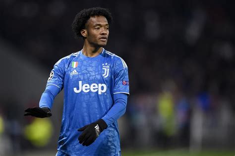 Juventus’ Juan Cuadrado Apologizes Following Insensitive Comparison Of Adrien Rabiot With ...