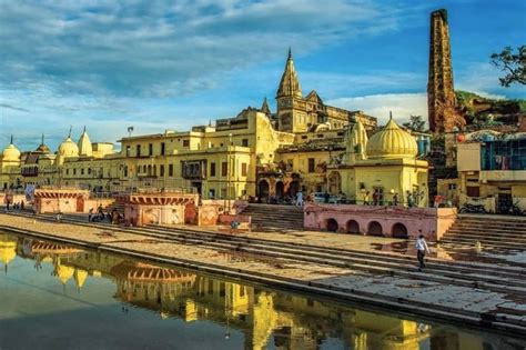 Ayodhya Ghats: अयोध्या ने इन पवित्र घाटों में स्नान करने का है विशेष ...