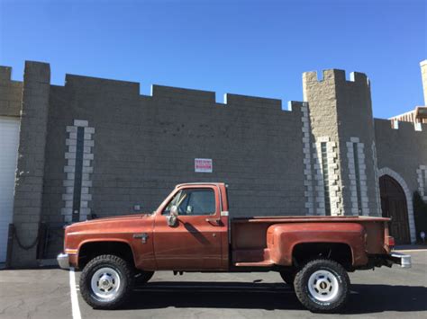 SUPER RARE Low mile 86 CHEVY K20 4X4 STEPSIDE LONG BED DIESEL SILVERADO 4 SPEED for sale