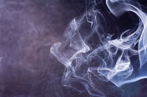 [100+] Fondods Smokey | Wallpapers.com