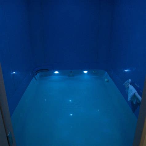 Float Tank Therapy & Sensory Deprivation Benefits – Style Blogger