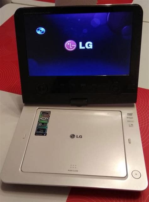 Portable dvd player LG DP481B divx mp3 recording