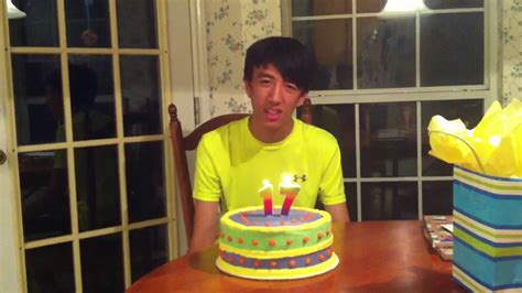 Meester Tweester's Yoylecake birthday! - YouTube