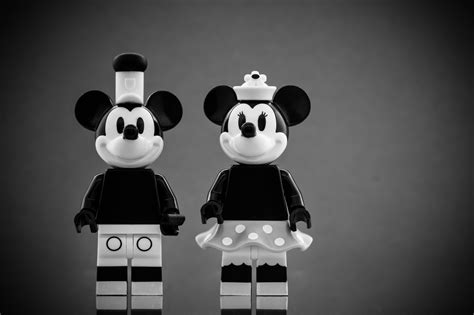 The Mickey Mouse Copyright Runs Out in 2024 – What That Means for All of Us – Global Toy News