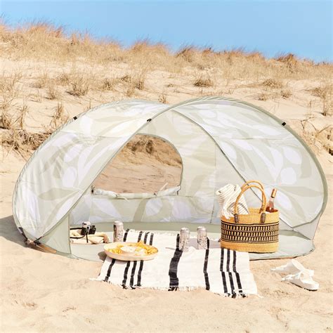 Beach Tents: Things To Consider While Buying - Royale Beer