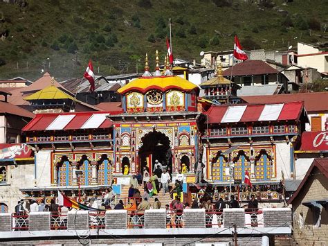 Badrinath Wallpapers - Top Free Badrinath Backgrounds - WallpaperAccess