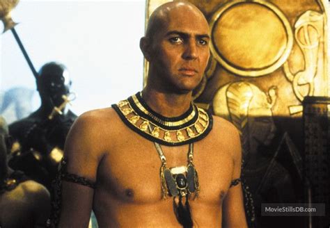 The Mummy - Publicity still of Arnold Vosloo | Arnold vosloo, Mummy movie, Movie stars