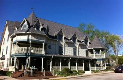 Cornerstone Inn in Nashville, Indiana | B&B Rental | Inn, B&b rentals, Bed and breakfast