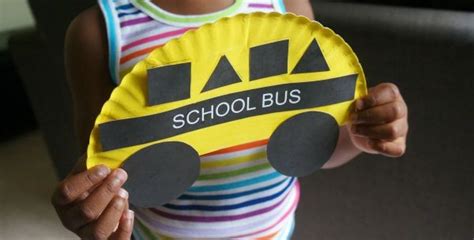 Back To School Crafts: Paper Plate School Bus Shapes Craft for Kids