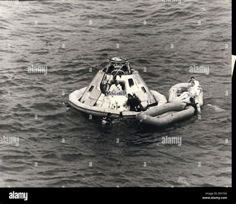 Splashdown Apollo Stock Photos & Splashdown Apollo Stock Images - Alamy