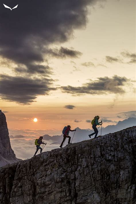 7 Tips Mendaki Gunung Bagi Pemula - Tugujatim.id