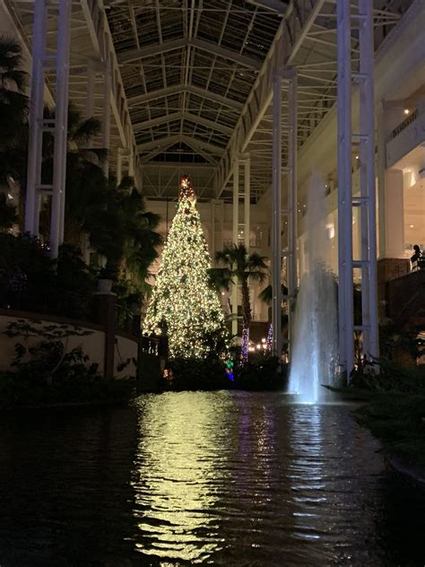 Christmas at Gaylord Opryland Resort | Put on Kindness