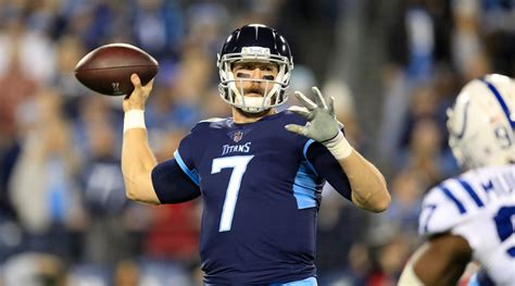 Blaine Gabbert: Buccaneers sign former Titans QB to one-year contract - Sports Illustrated