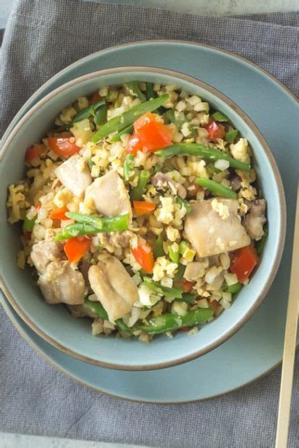 Keto Low Carb Chicken Fried Rice - Noshtastic