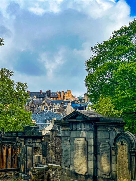 Edinburgh's Greyfriars Kirkyard Harry Potter Graveyard Guide!