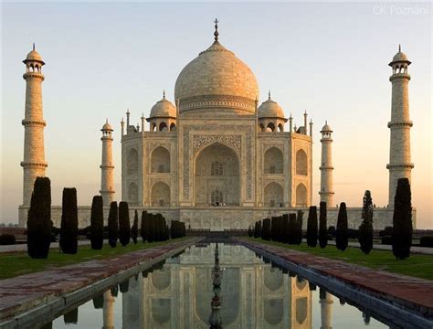 Indie- Agra Tadz Mahal | Taj mahal, Overseas adventure travel, Taj mahal india