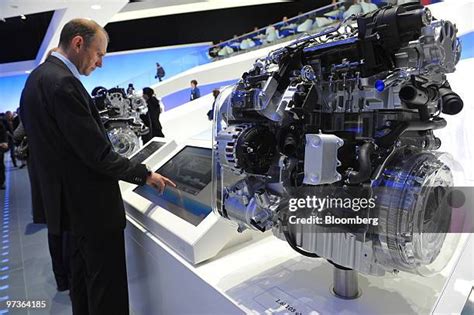 Tdi Engine Photos and Premium High Res Pictures - Getty Images