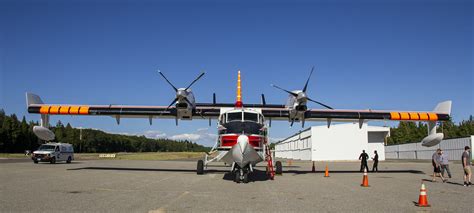 Aero-Flite's CL-415 Super Scooper plane makes a stop at Grass Valley ...