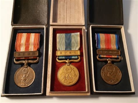 Japan - Army/Infantry - Medal, Three WW2 japan medals with - Catawiki