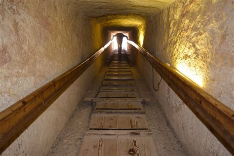 12 Astounding Images From the Inside of the Great Pyramid You Should ...