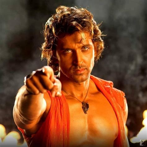 Shirtless Bollywood Men: TBT: Hrithik Roshan in Dhoom 2: The bronzed abs