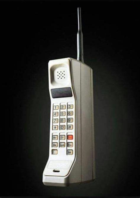 Phone of the 80's | Old cell phones, Phone design, Motorola dynatac