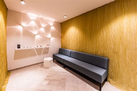 Modern funeral home interior design | Interieur ontwerpen uitvaartzorg Dieter Rits - door ...