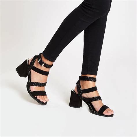 Best Sandals For Wide Feet | POPSUGAR Fashion