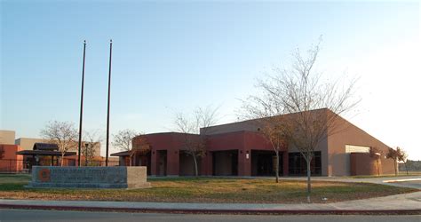 File:Huron Middle School CA.JPG - Wikimedia Commons