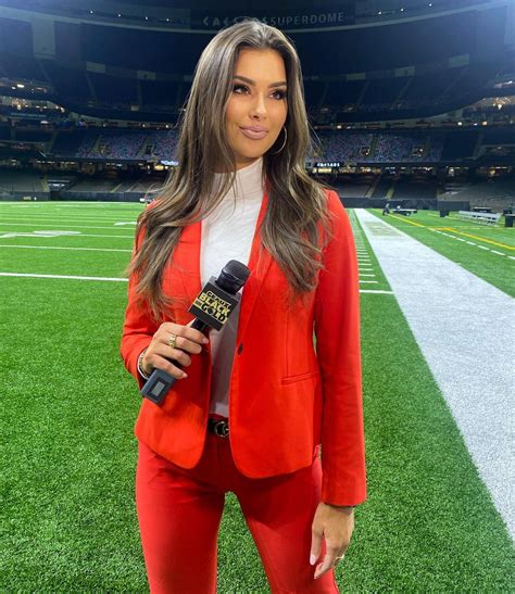 Aileen Hnatiuk called 'most beautiful woman alive' as NFL reporter ...