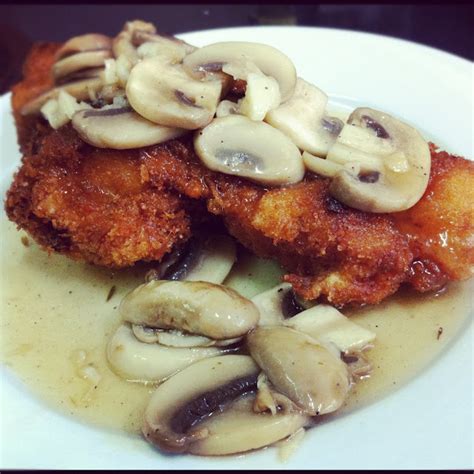 Confessions of a Weekend Cook: Chicken Chop with Mushroom Sauce