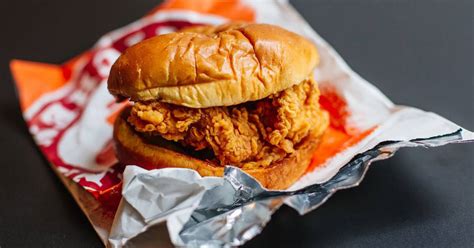 People are upset that Popeyes in Toronto doesn't have the new chicken ...