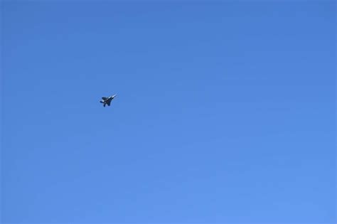 HD wallpaper: airforce, flying, jet, military, minimalist, plane, sky ...
